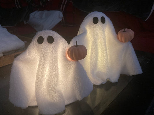 TRICK OR Treat Ghosts